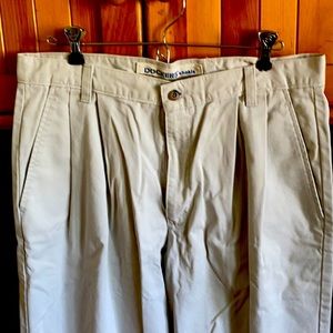 Men’s DOCKERS Khakis Pants W34/L30 Relaxed Fit